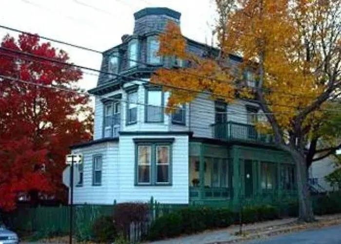 Fort Place Bed & Breakfast