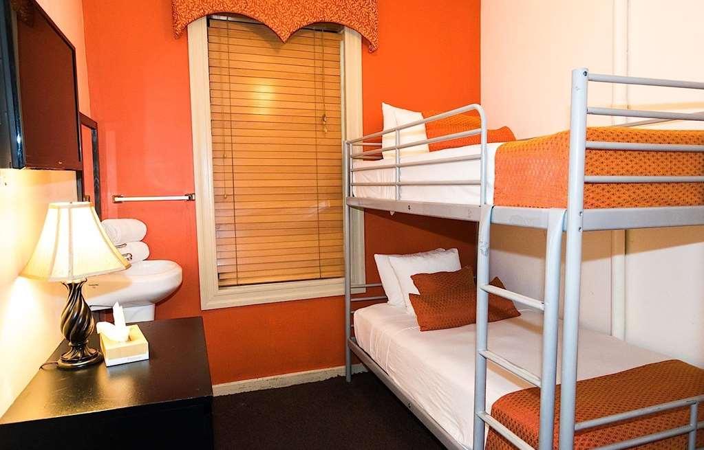 Hostel Royal Park