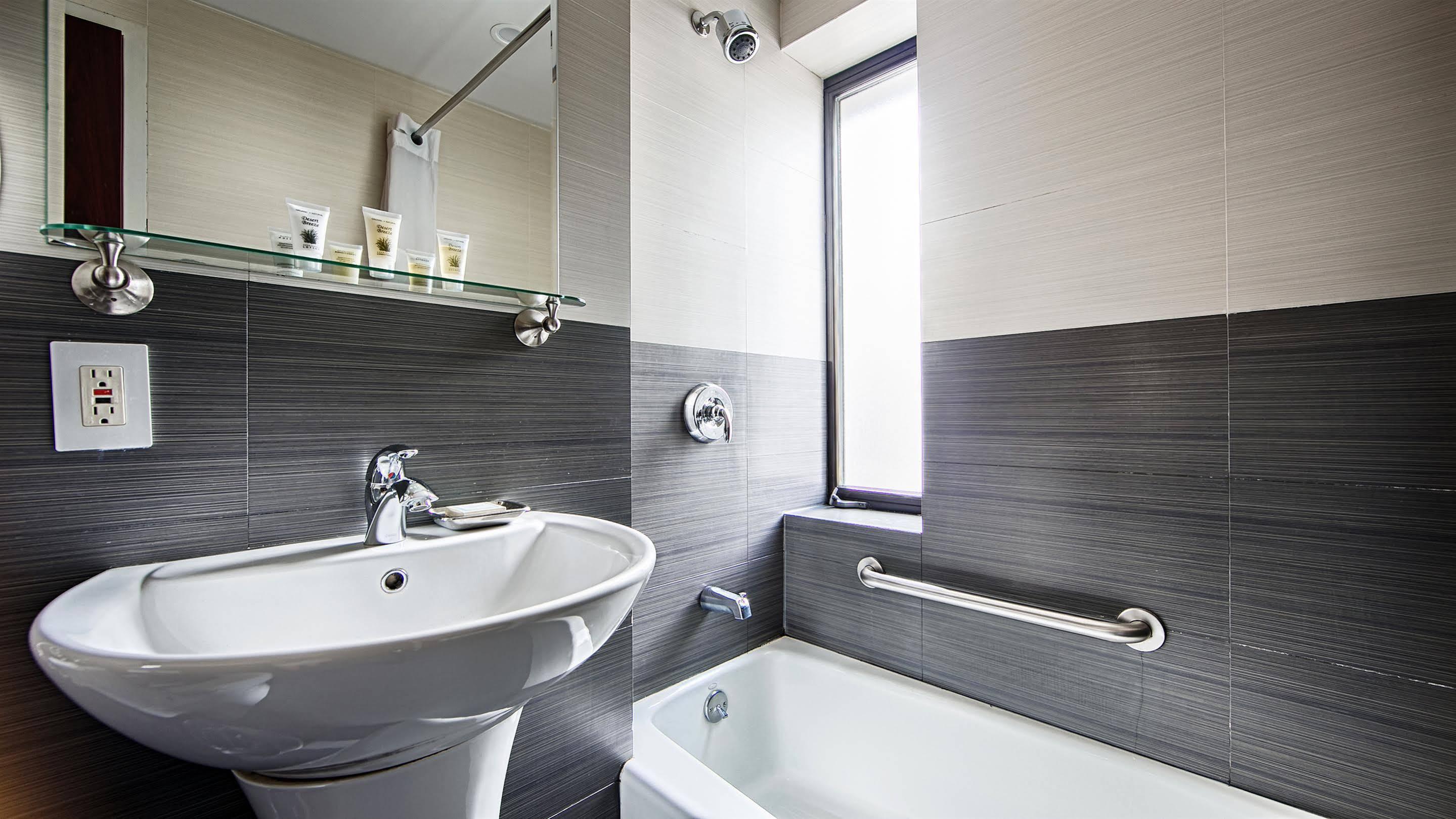 Best Western Bowery Hanbee Hotel 3*