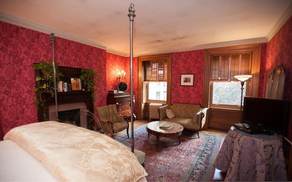 The At Irving Place