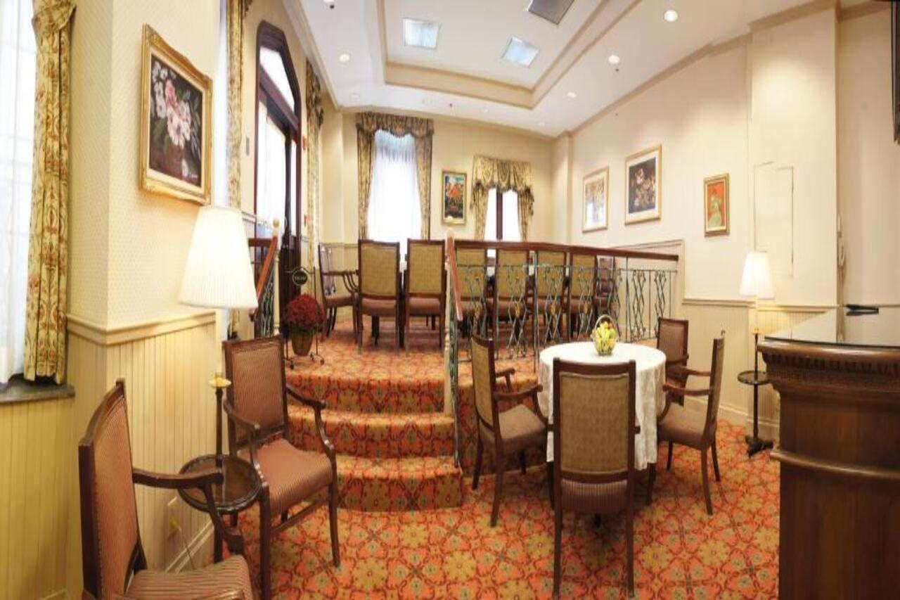 The Wall Street Hotel
