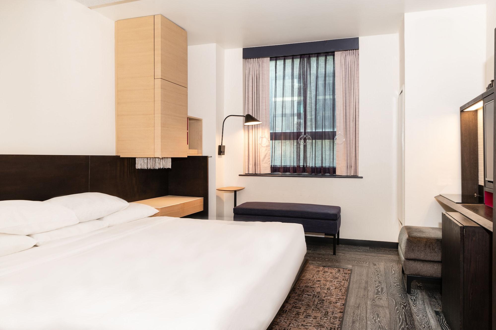 Hyatt Herald Square 4*