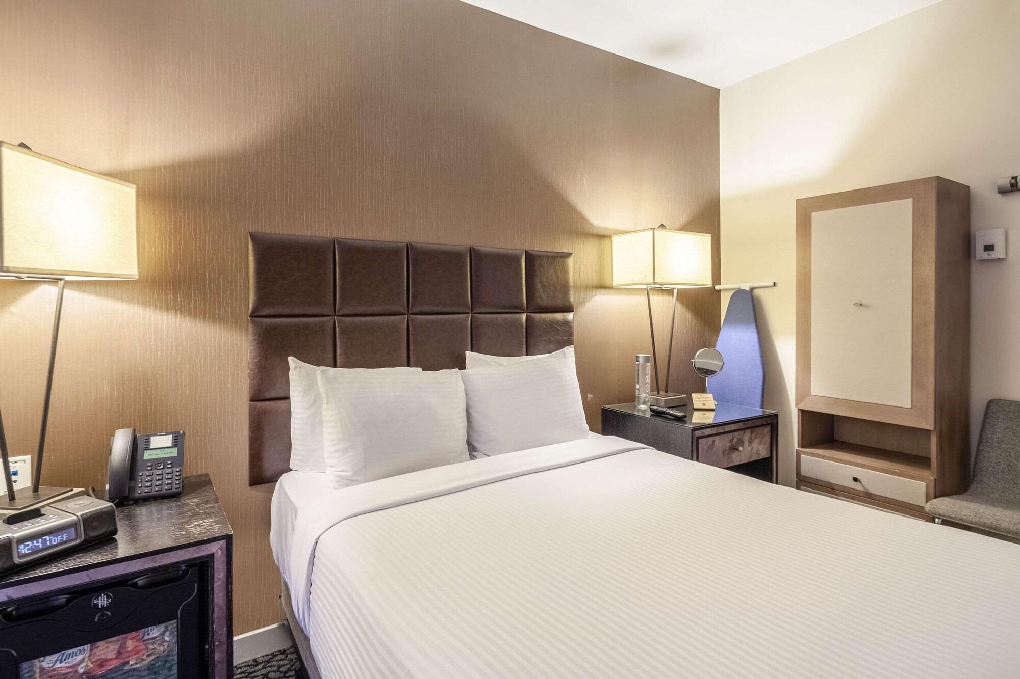 The Historic Blue Angel Lexington Ave, Ascend Collection 3* New York