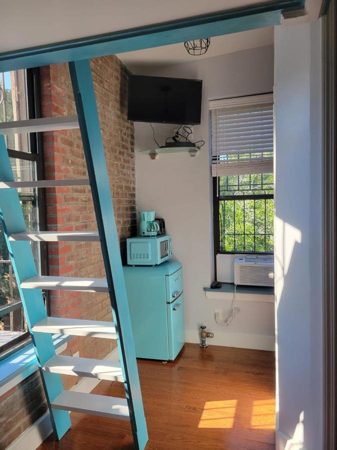 Harlem Apartment
