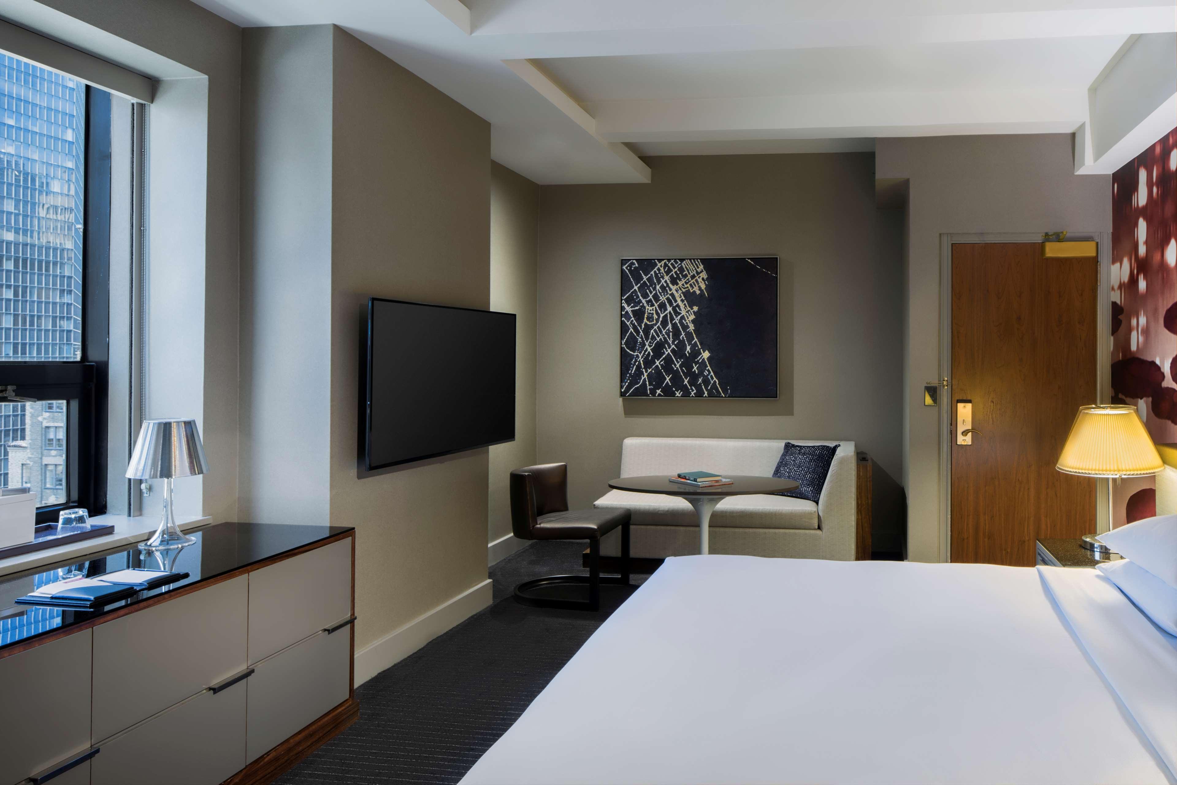 Hyatt Grand Central 4*
