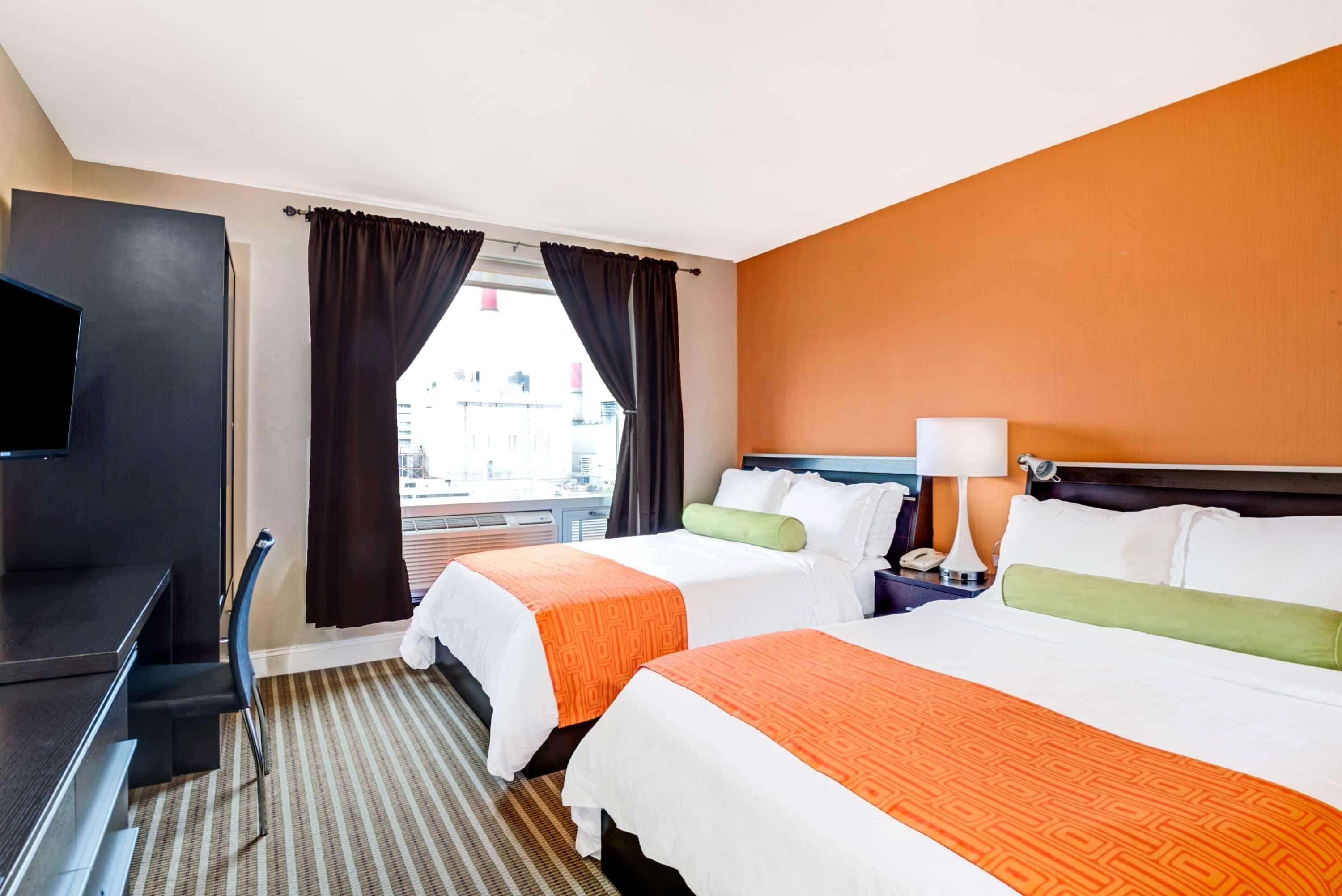 Howard Johnson By Wyndham Long Island 2*