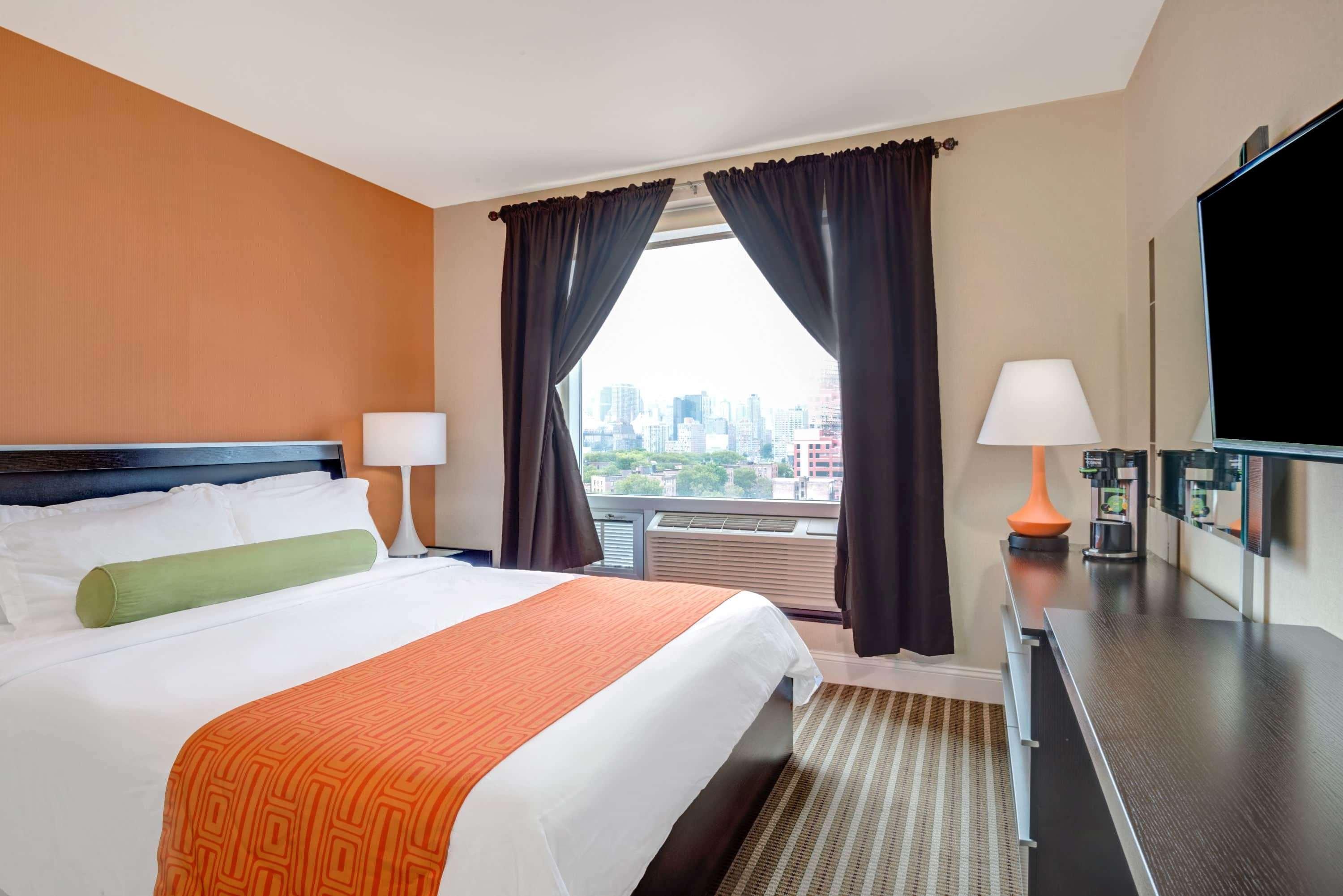 Howard Johnson By Wyndham Long Island Hotel New York