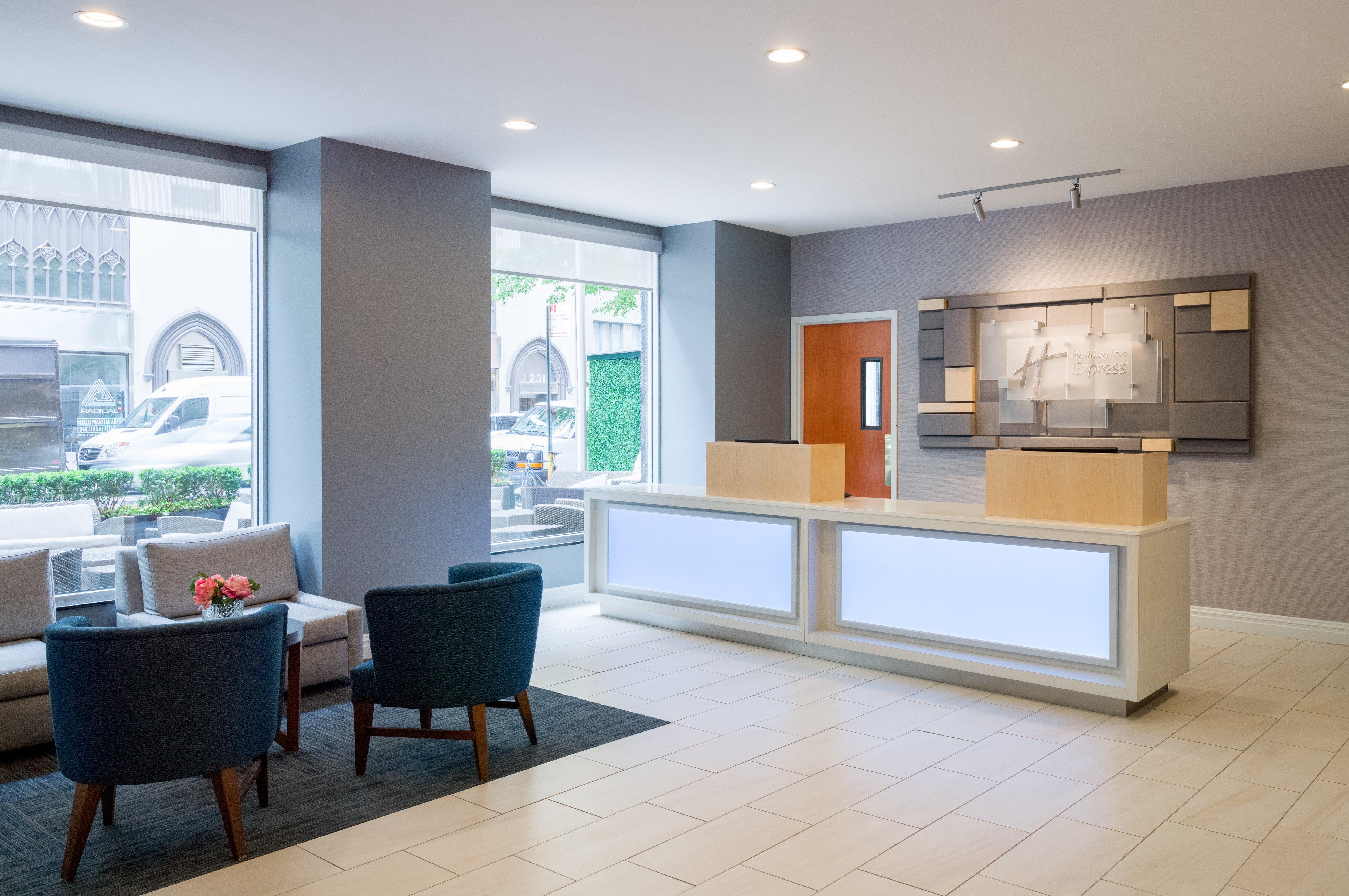Holiday Express City Chelsea By Ihg Hotel 3*