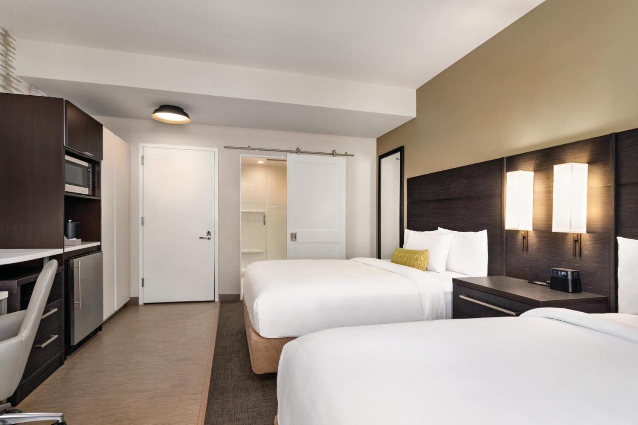 By Marriott Jfk Airport New York