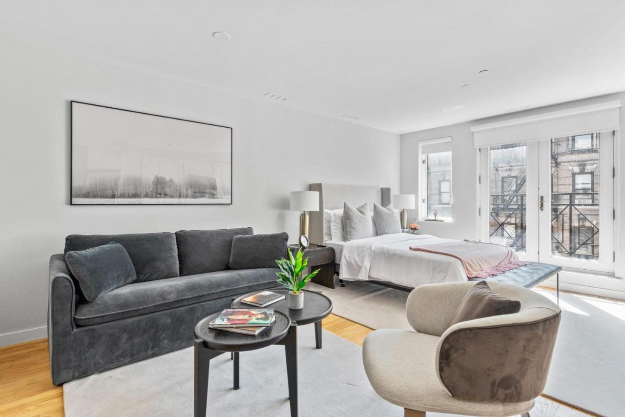 Luxe Studio Ste In Upper East Side With Charming Juliet Balcony Holiday home New York