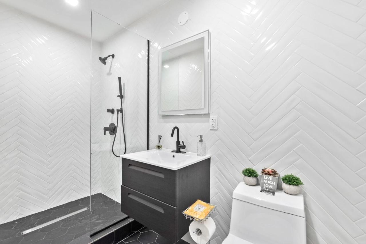 Holiday home Luxe Studio Ste In Upper East Side With Charming Juliet Balcony New York