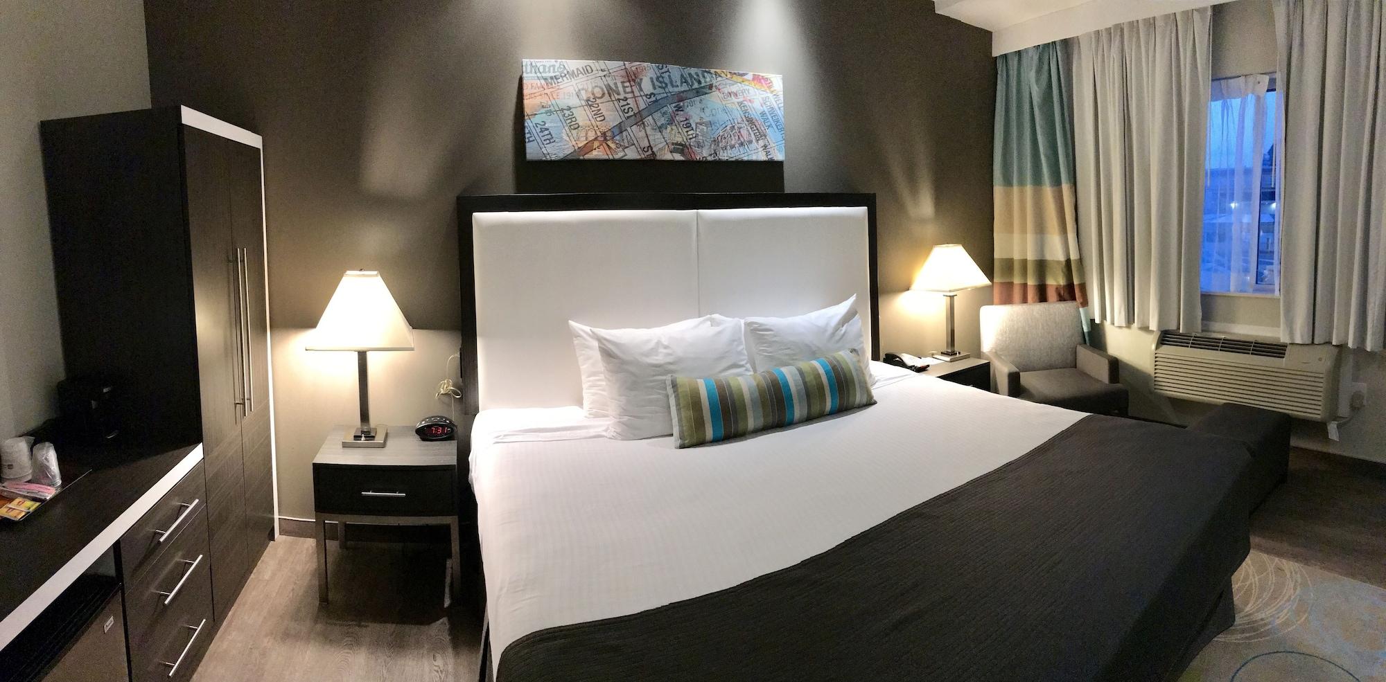 Western Brooklyn Bay 3*