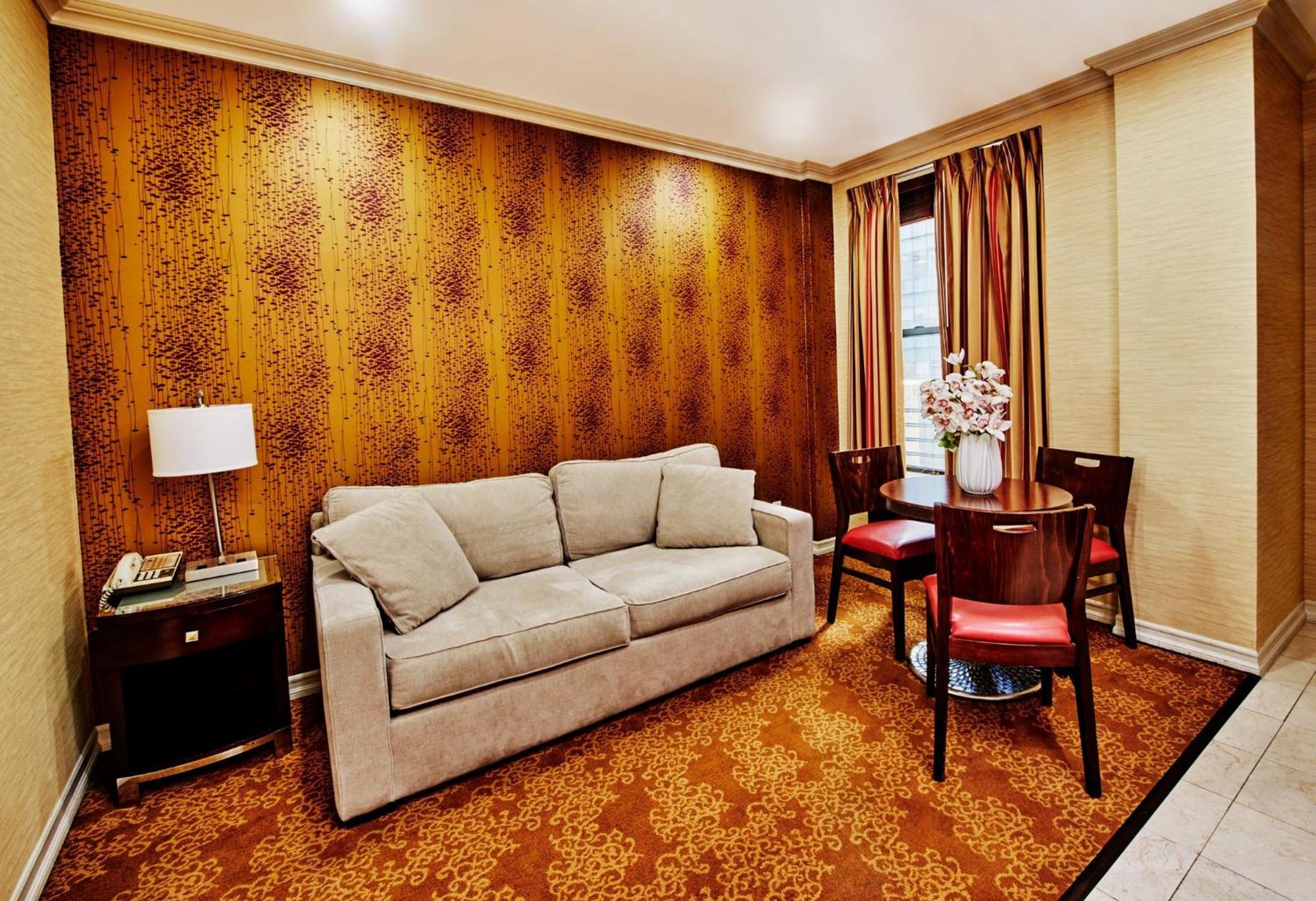 Aparthotel Radio City 3*