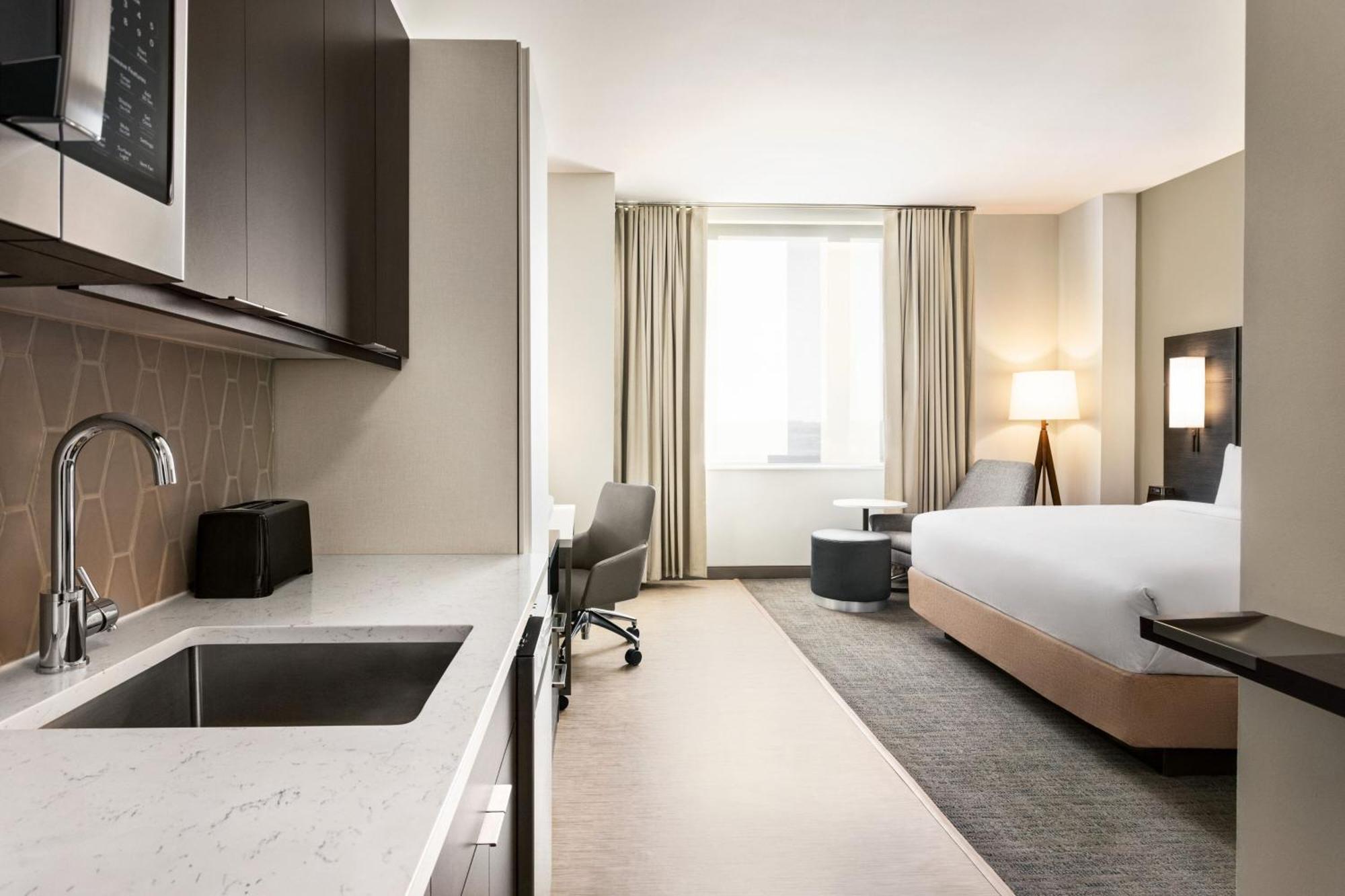By Marriott Jfk Airport New York