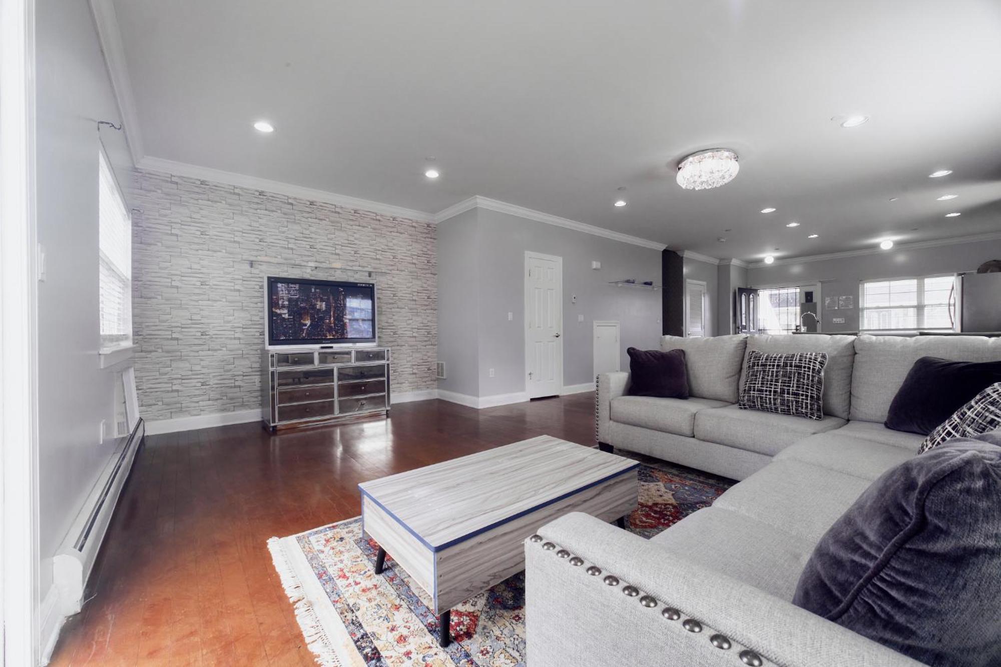 Waterfront Gem Duplex 3 Bedroom 2floor In Whitestone Bronx Free Parking Ferienhaus New York