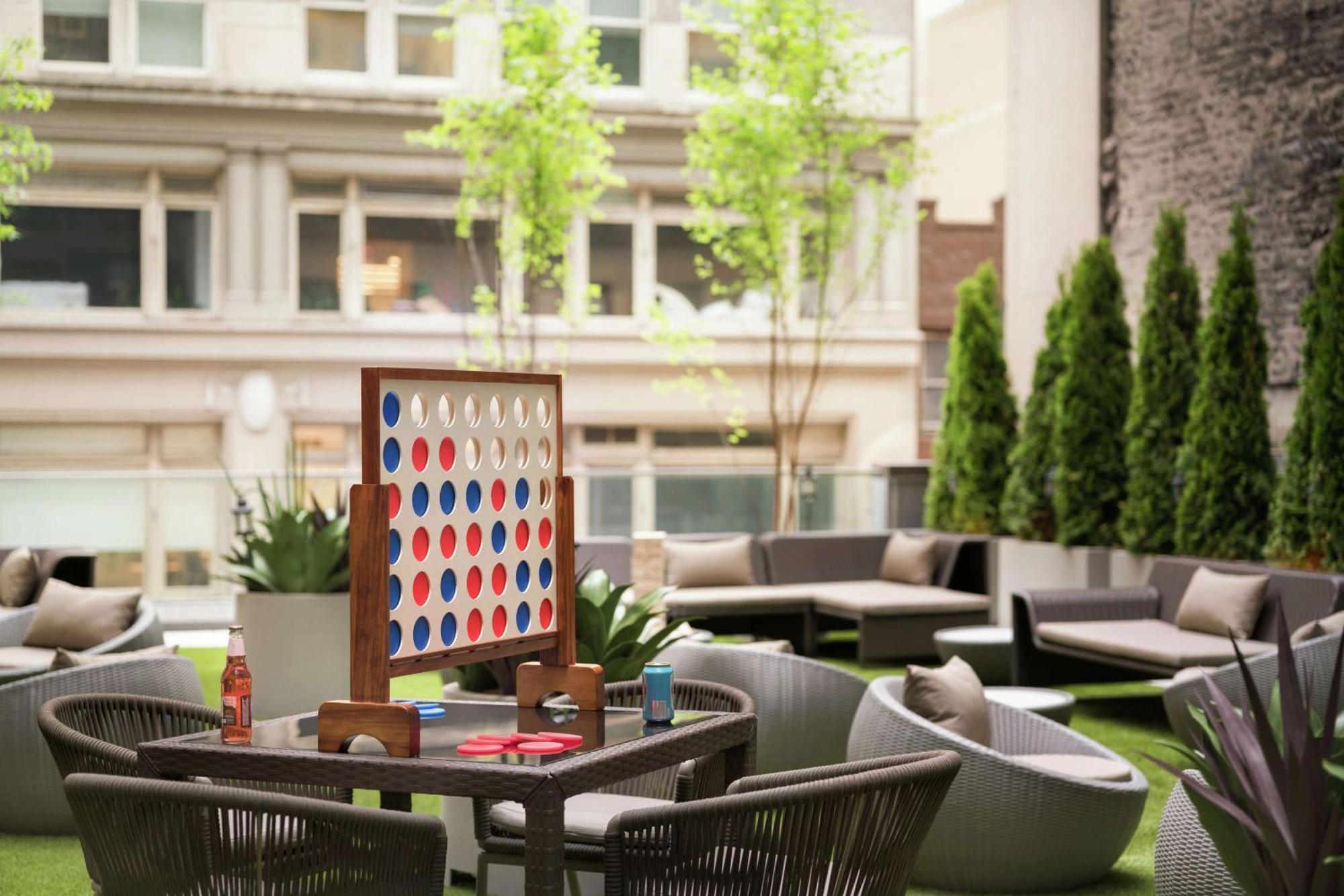 Hotel Embassy By Hilton Manhattan Times Square