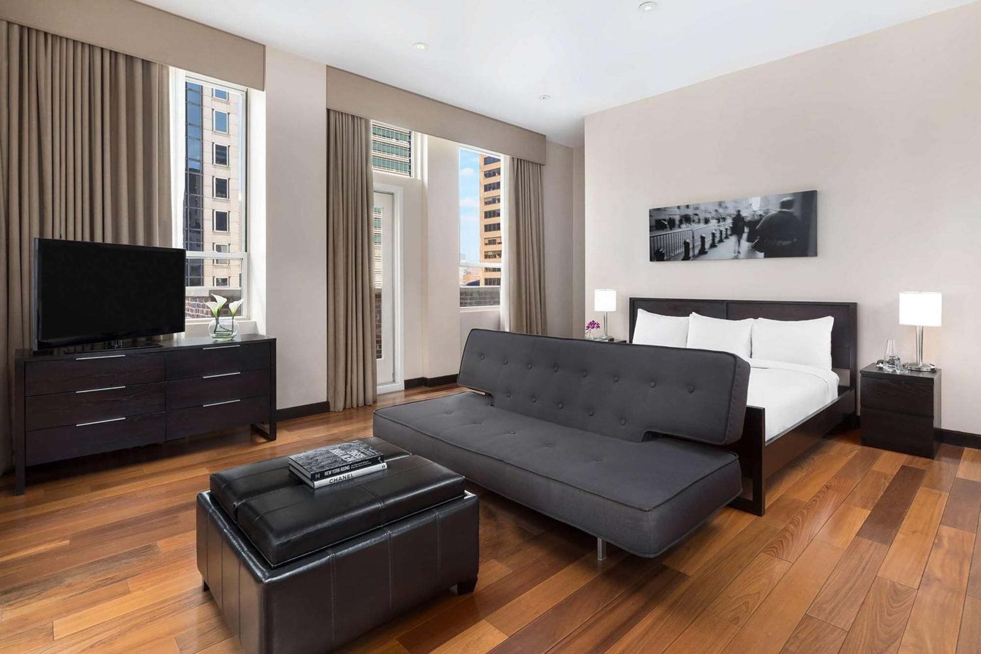 57 Hotel 4*