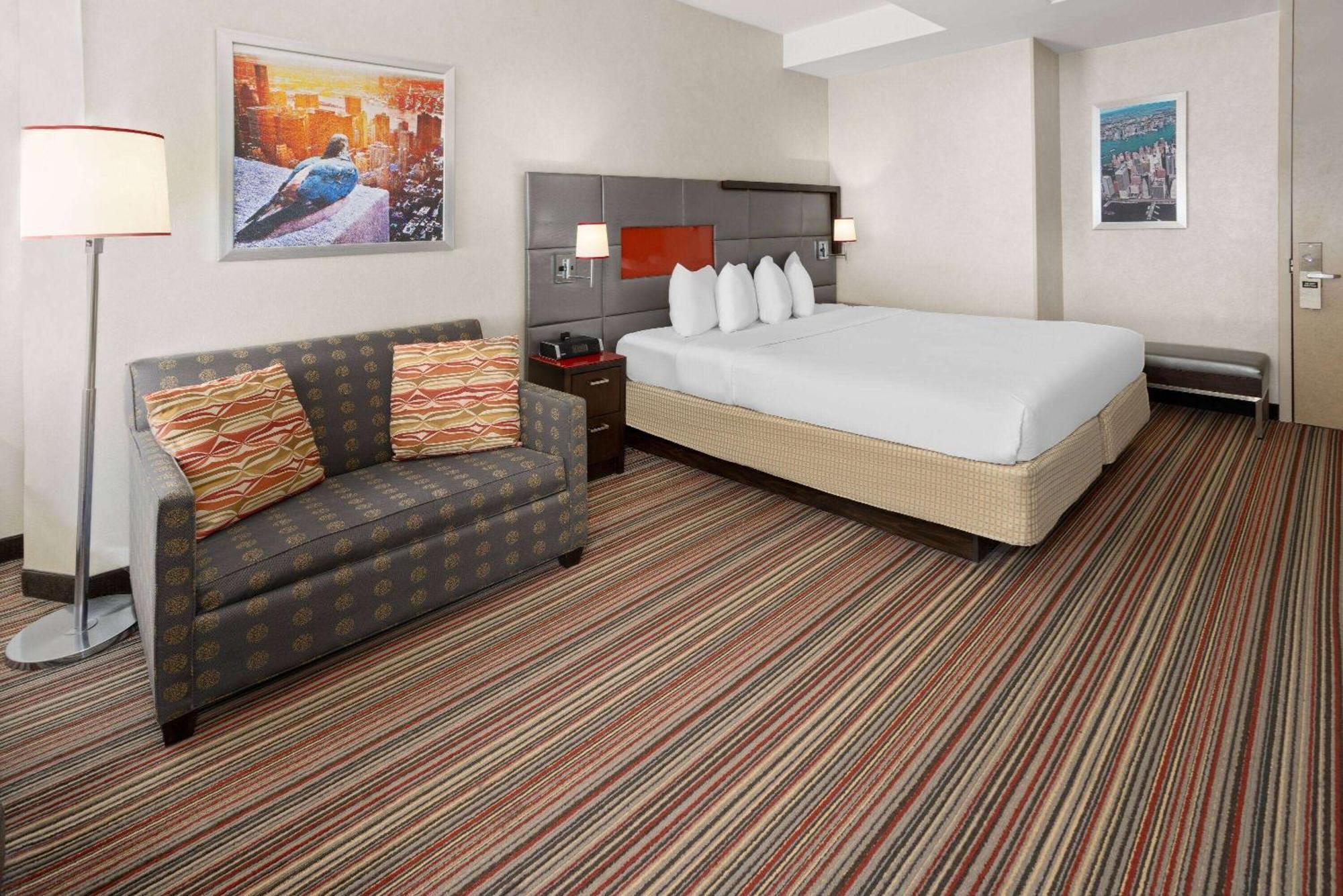 The Herald By Luxurban Hotel 3*