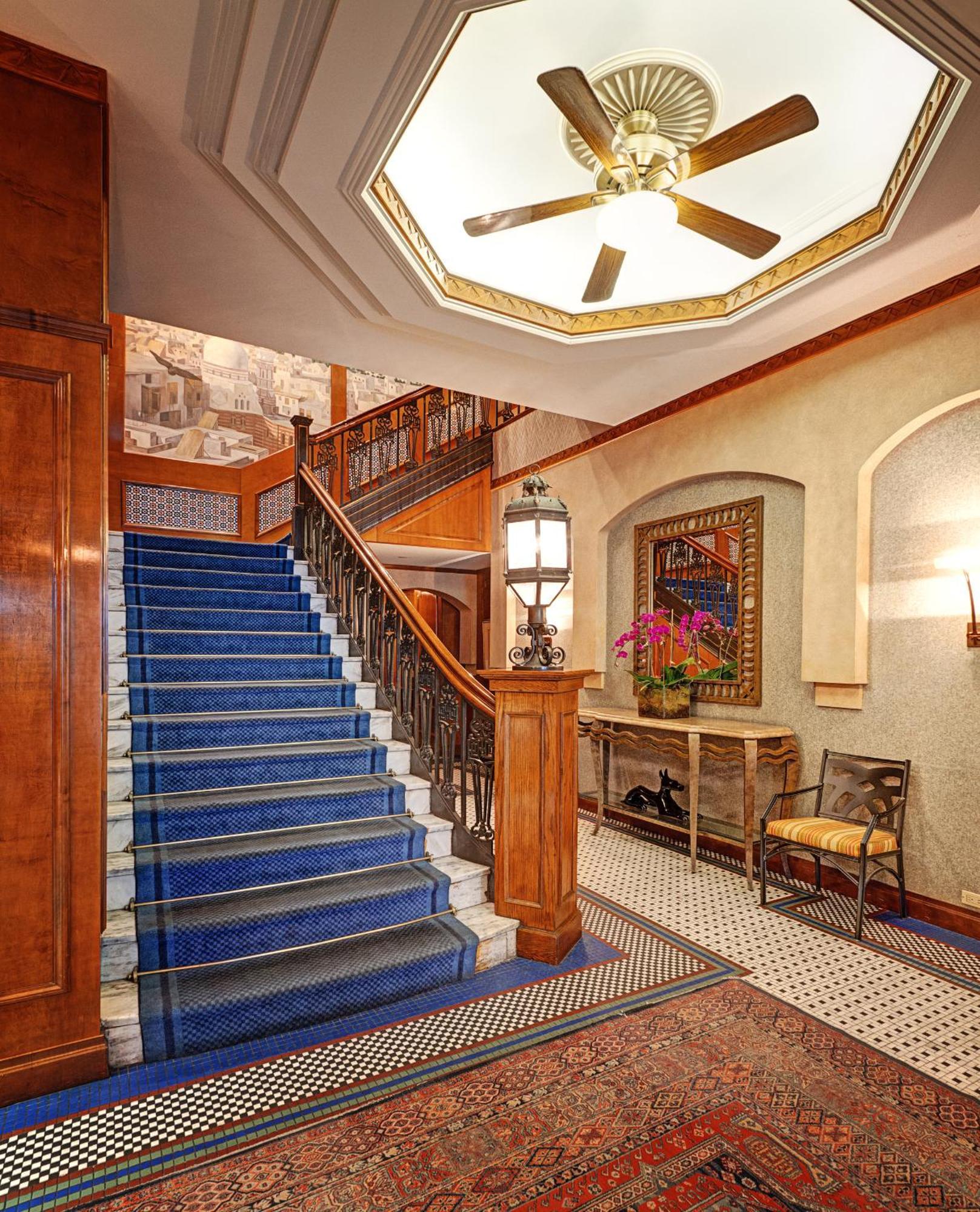 Hotel Casablanca By Library Collection 4*