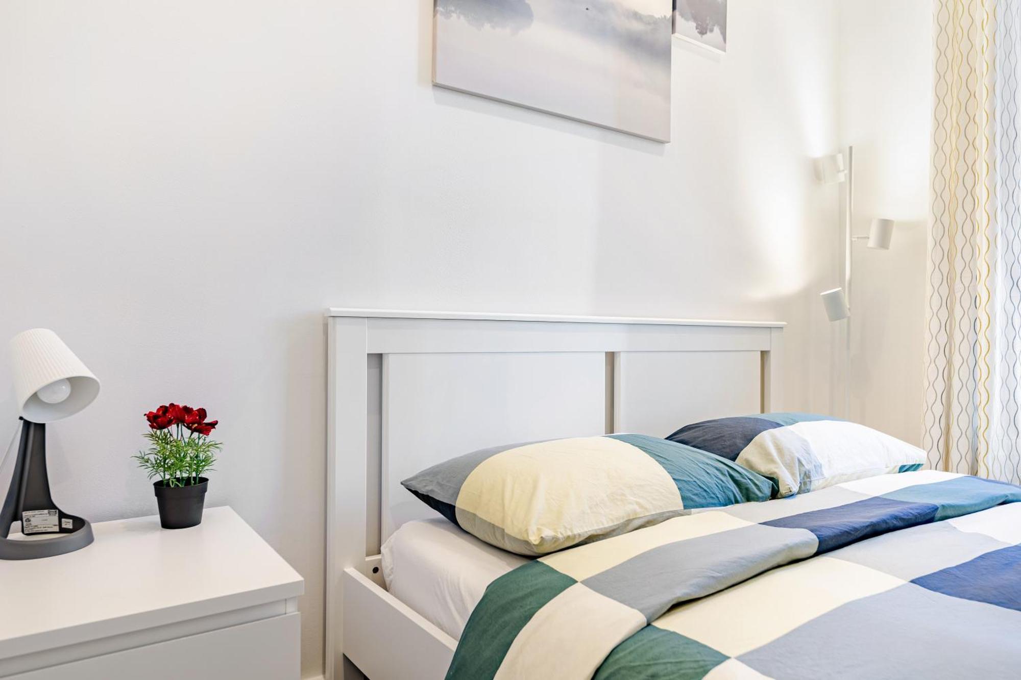 2 Bedroom Luxury Unit In The Heart Of Manhattan