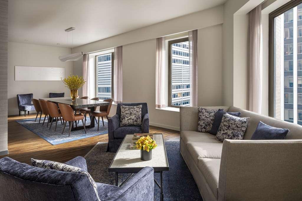 Hyatt Centric Street 4*