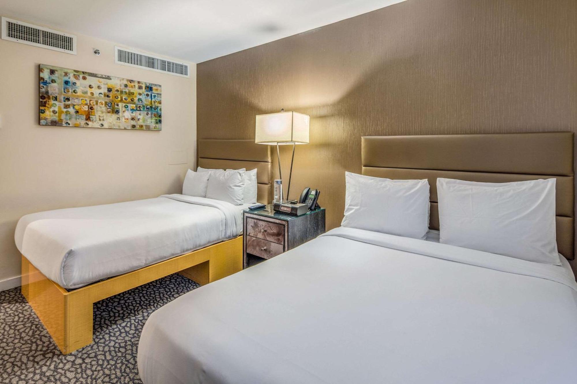 The Historic Blue Angel Lexington Ave, Ascend Collection 3*