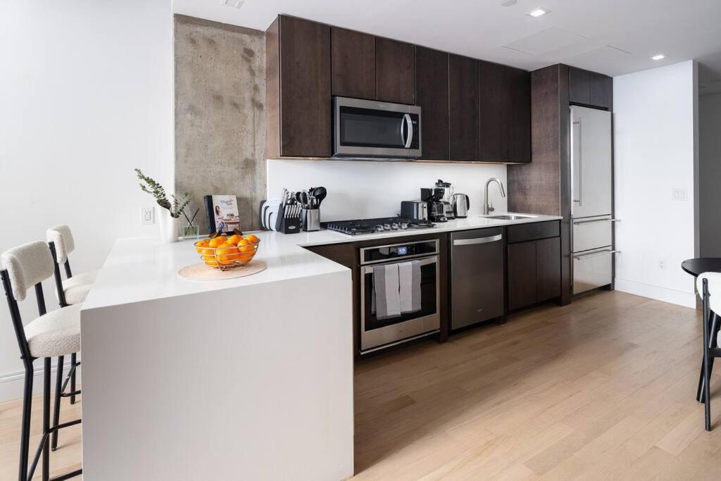 Luxury Full Floor Chelsea St 7 Apartment *
