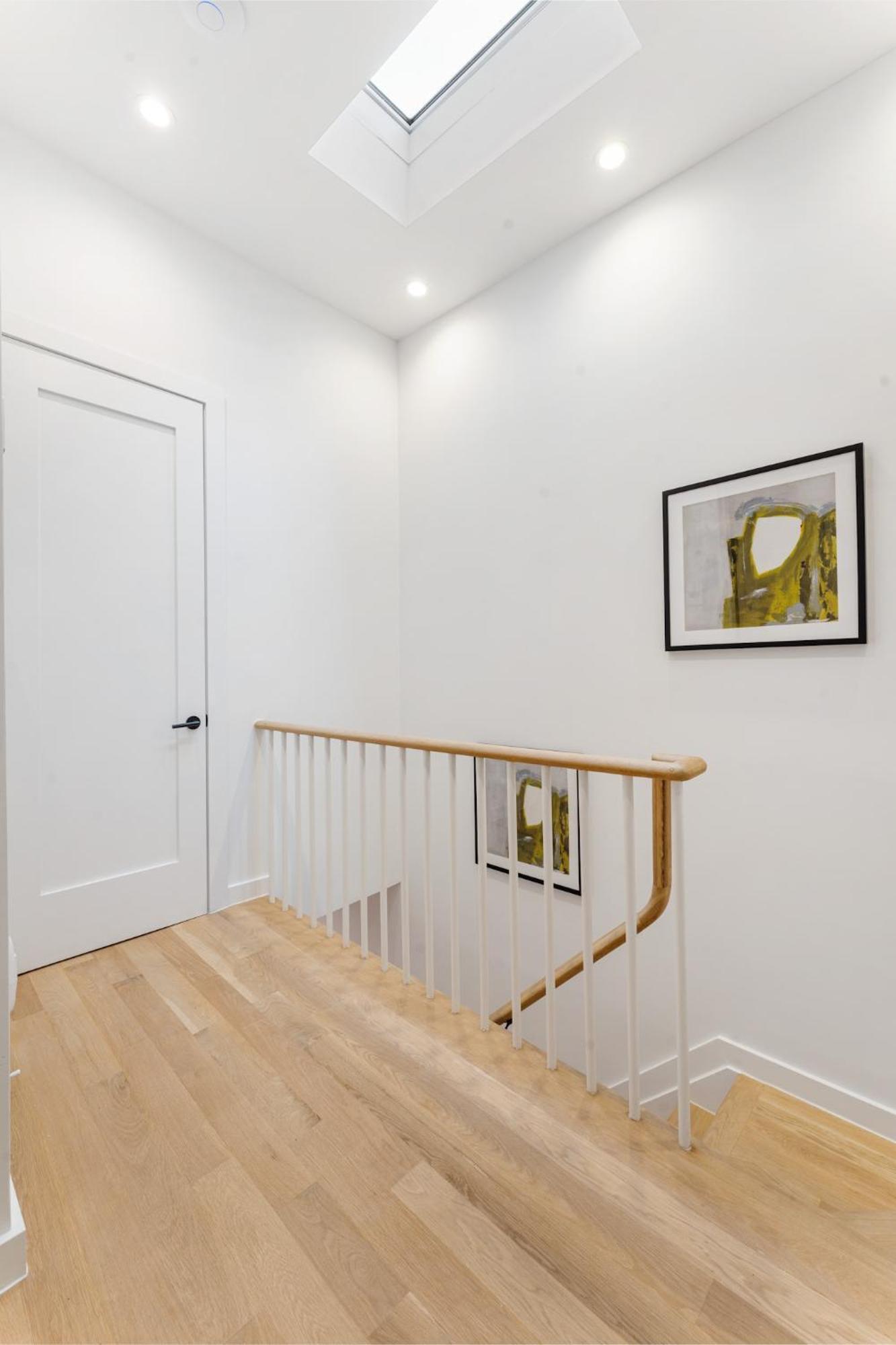 Apartment Luxurious Harlem With Modern Amenities, Outdoor Patio!