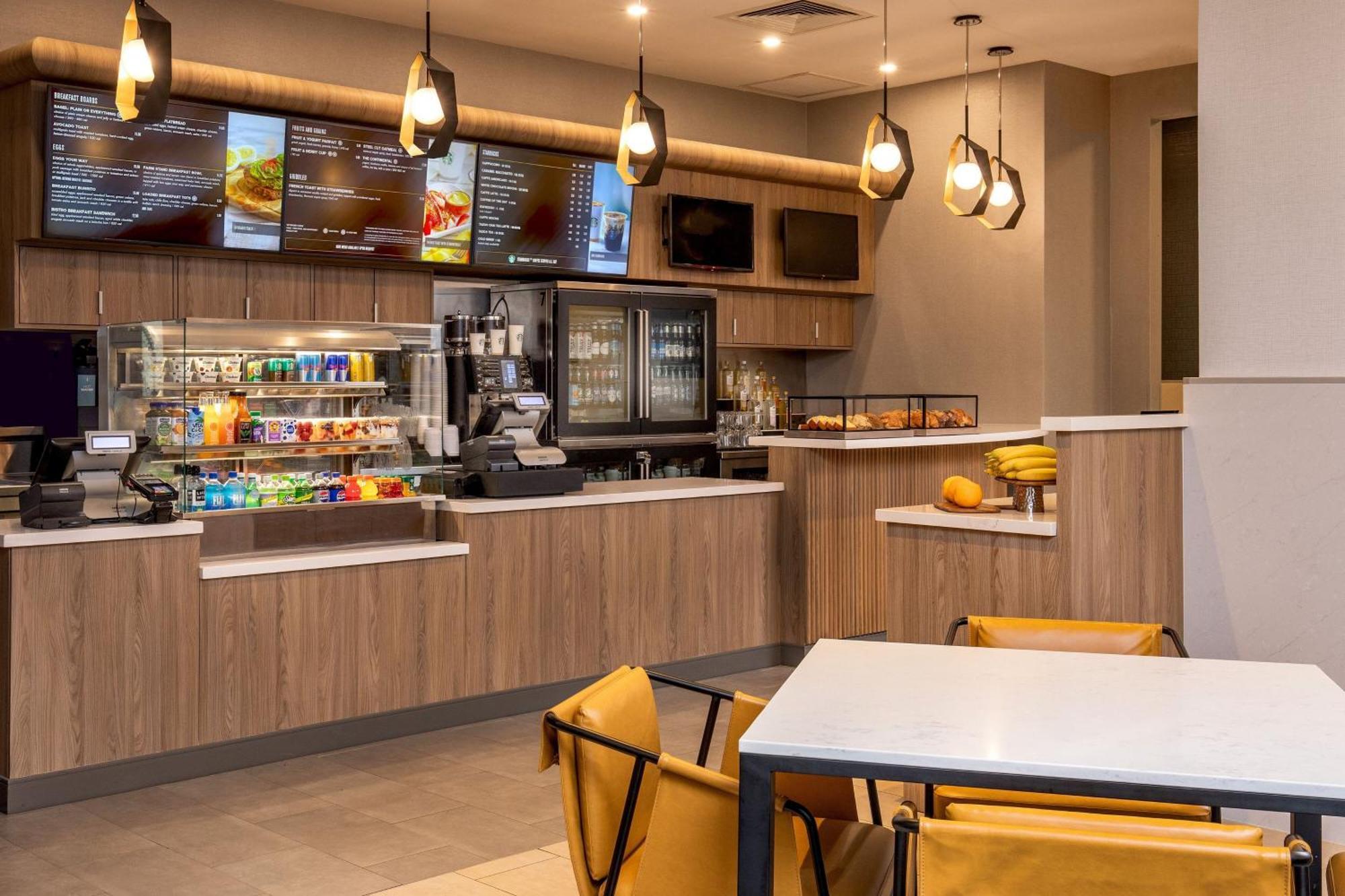Courtyard By Marriott Times Square West Hotel