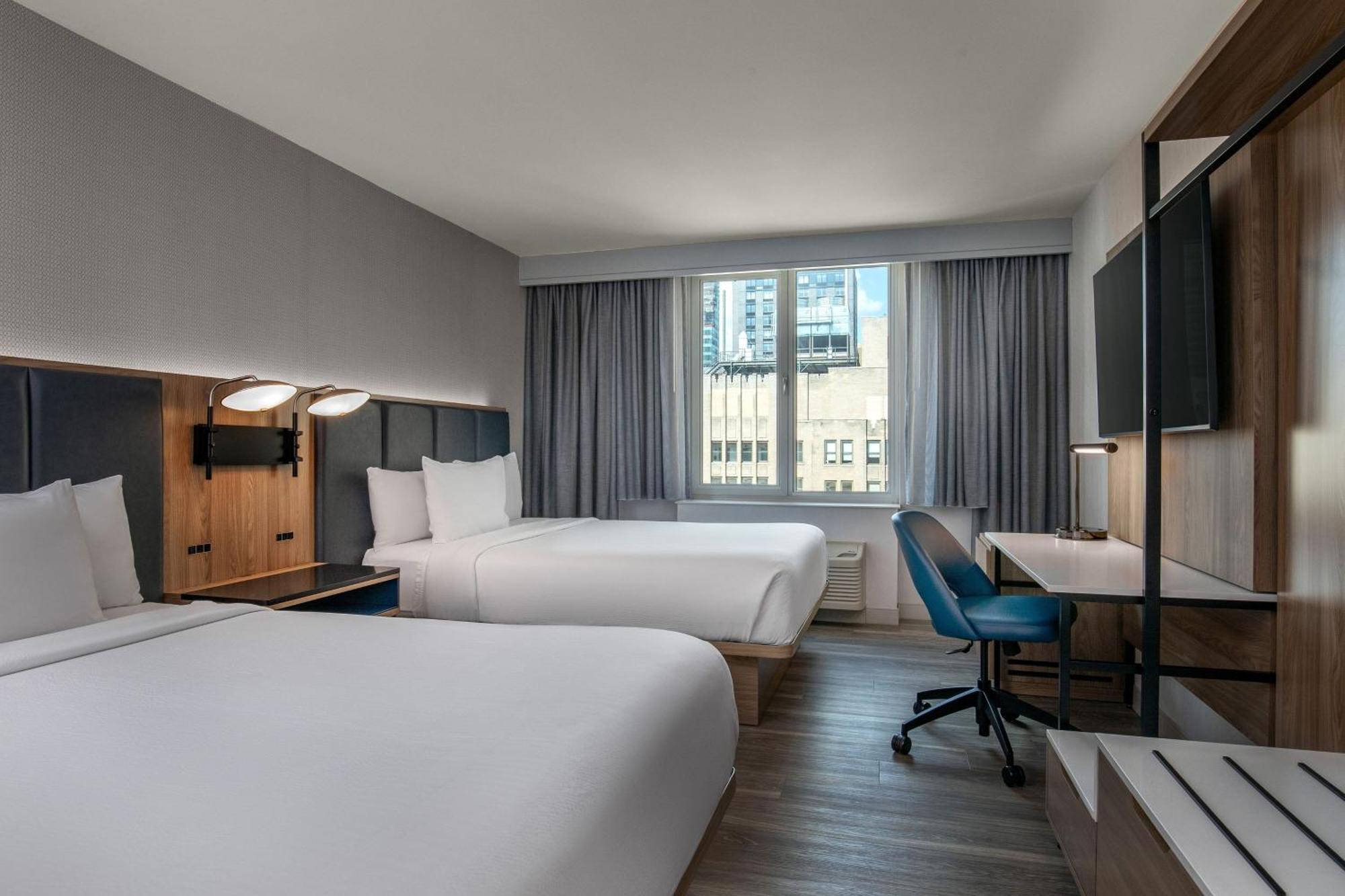 Courtyard By Marriott Times Square West New York