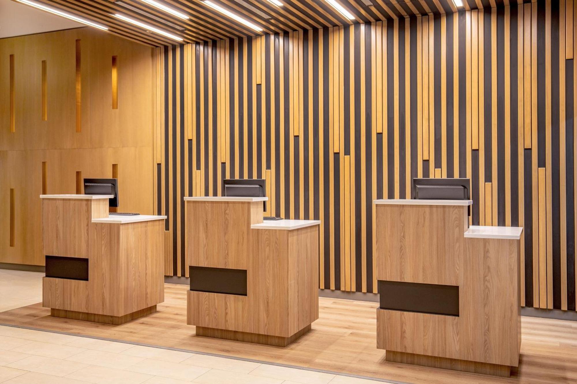 Courtyard By Marriott Times Square West Hotel