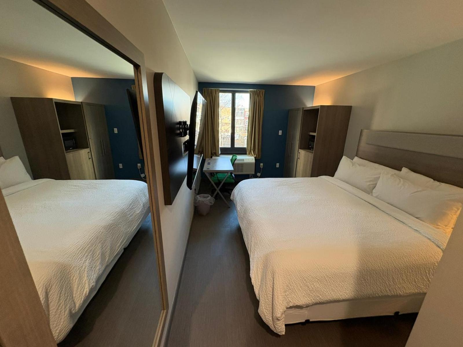 Hotel Holiday Express &
