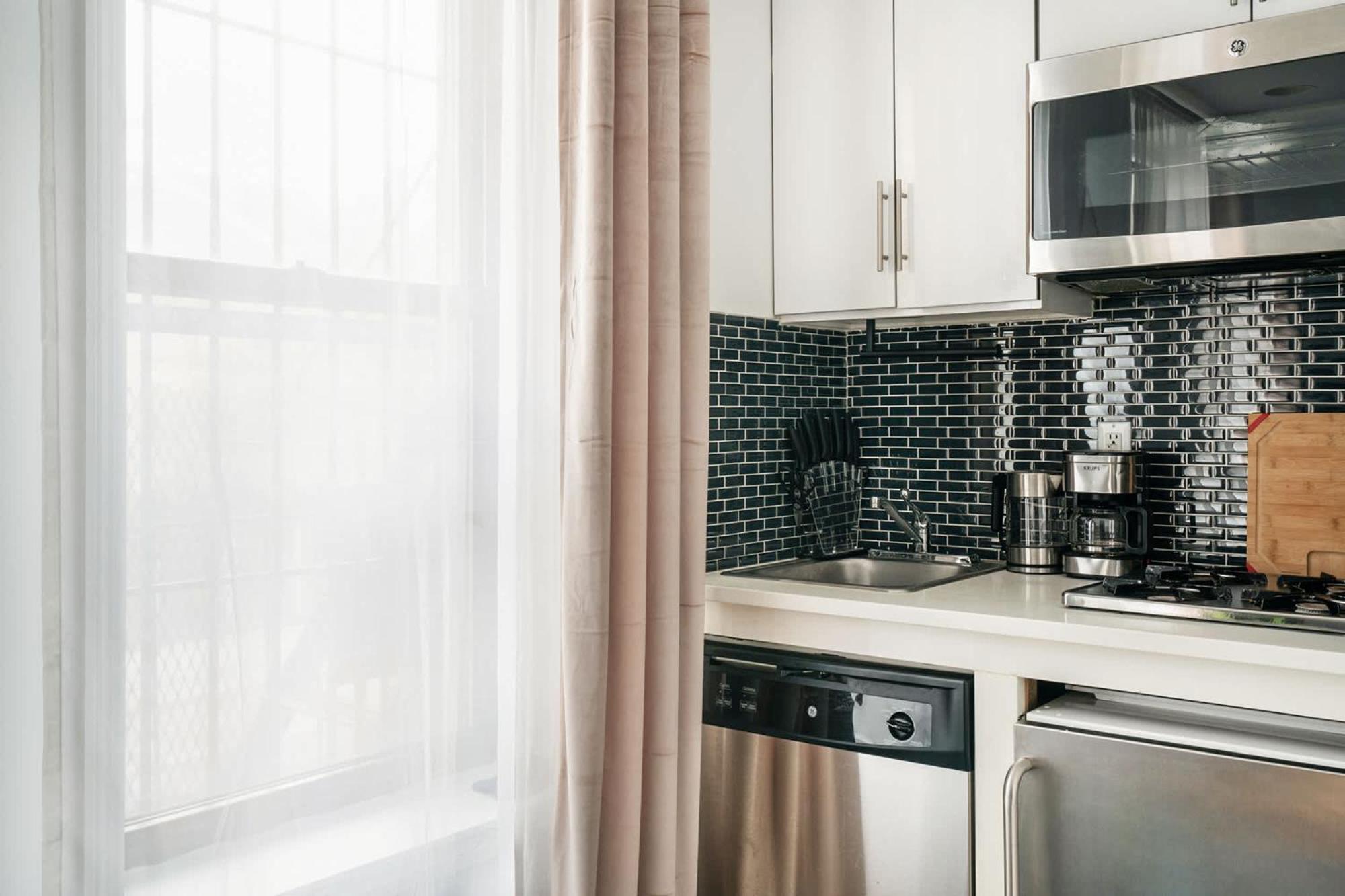 Apartment 69-3a Modern Getaway 1br Prime Lower East Side Brand New