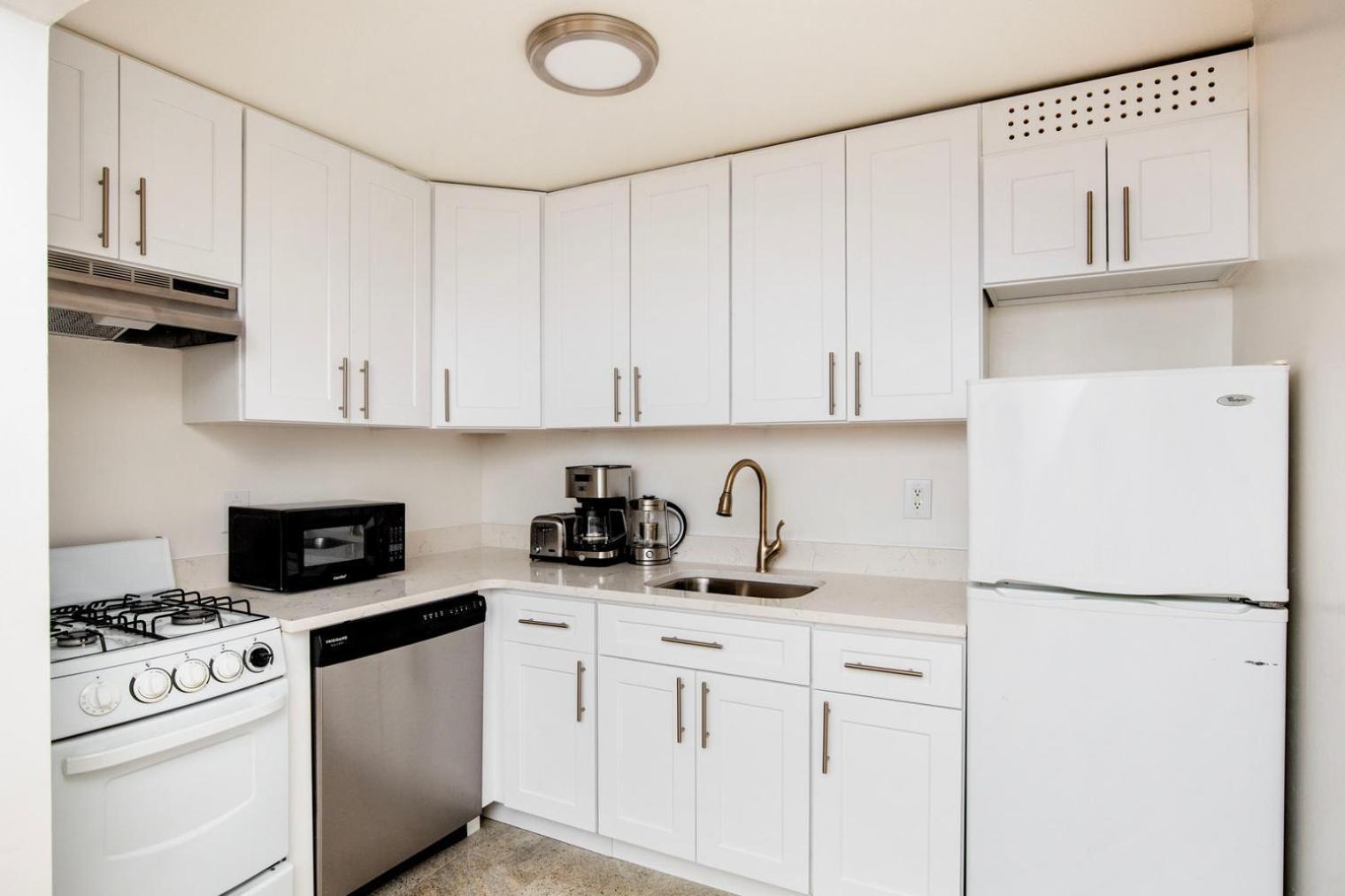 Apartment Midtown East 1br W Elevator Wd Nr Park Ave Nyc-1291