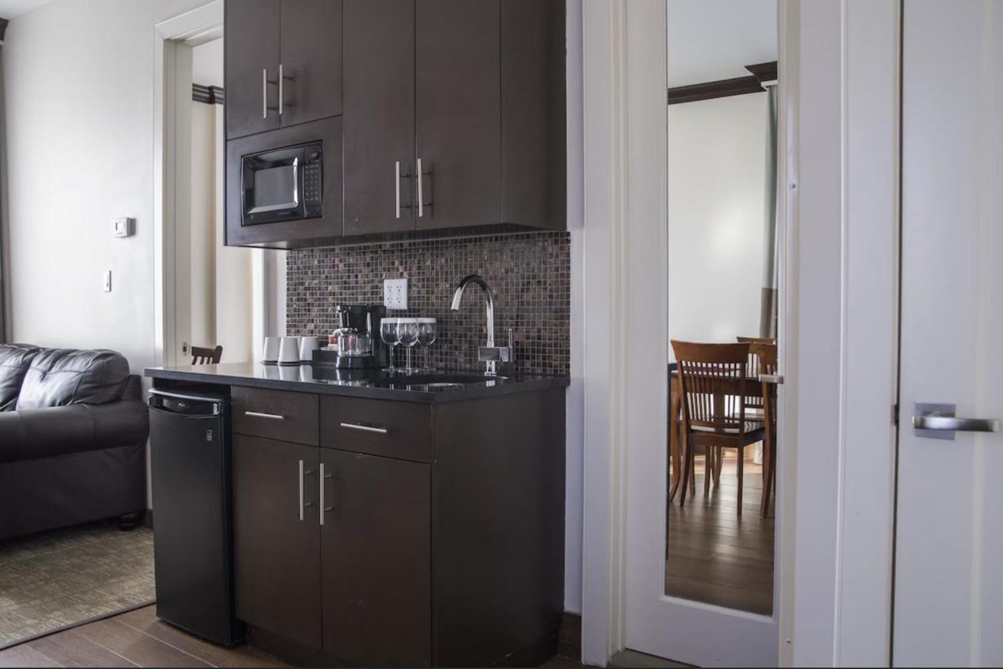 Hotel Aura Hotel Brooklyn