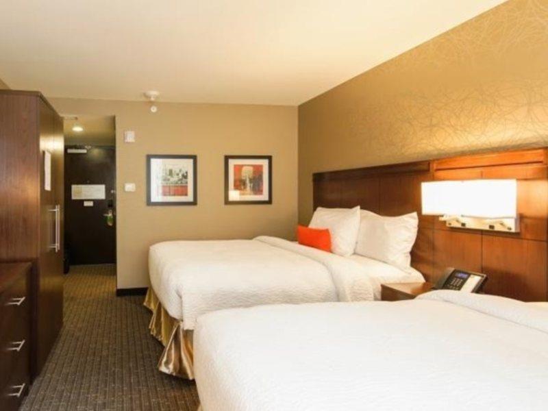 Courtyard By Marriott Times Square West New York