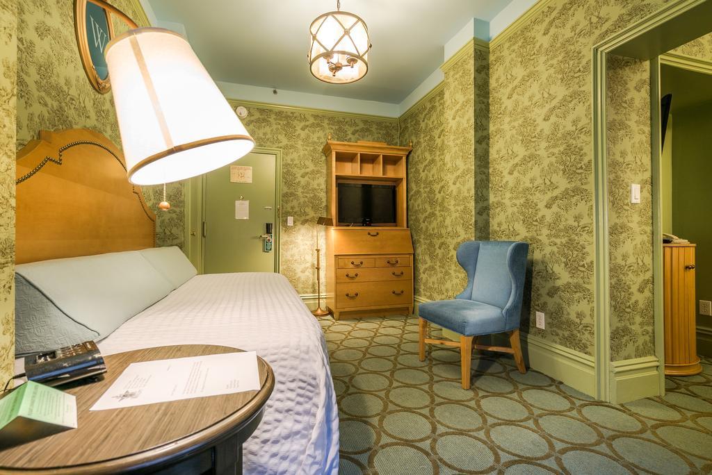 Wolcott Hotel