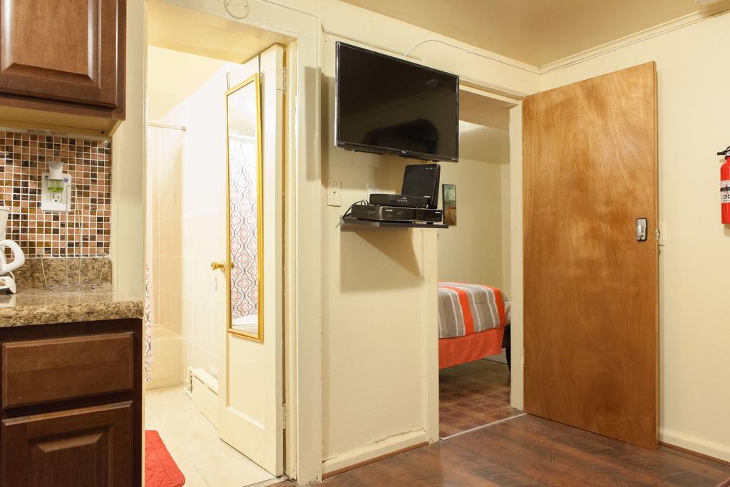 Studio And 1 Bedroom Apartments - Bronx Apartment