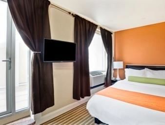 Hotel Howard Johnson By Wyndham Long Island 2*