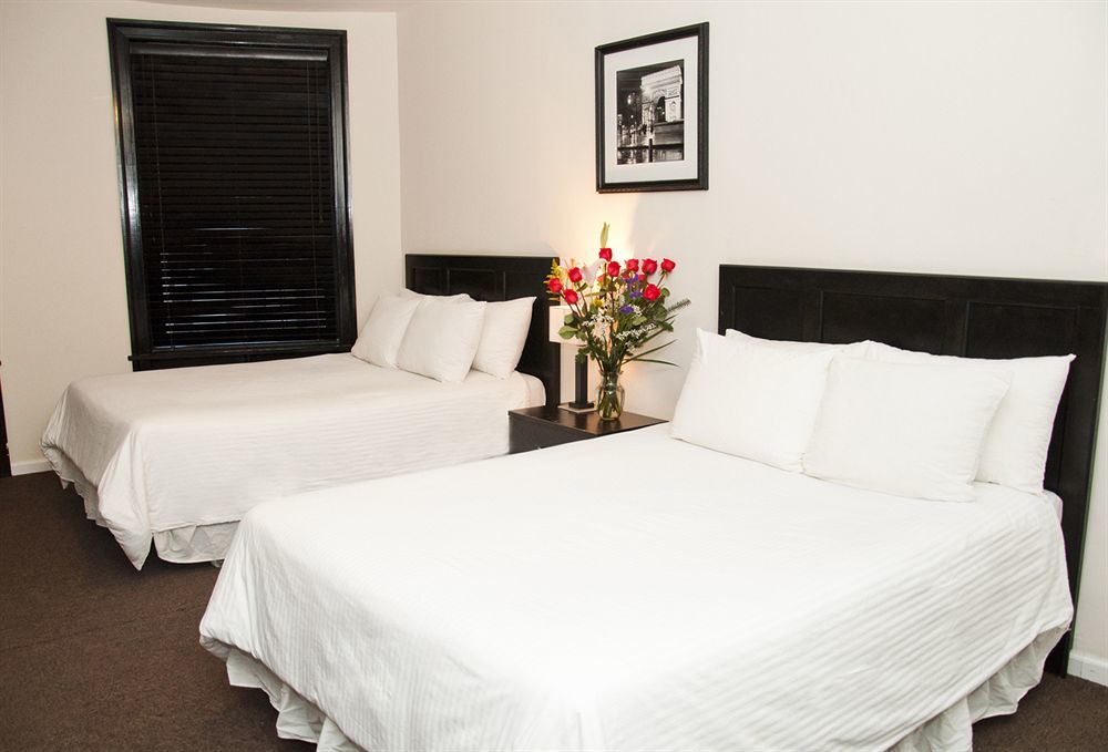 Royal Park Hostel *