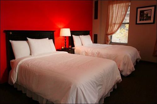 Broadway Hotel&hostel *