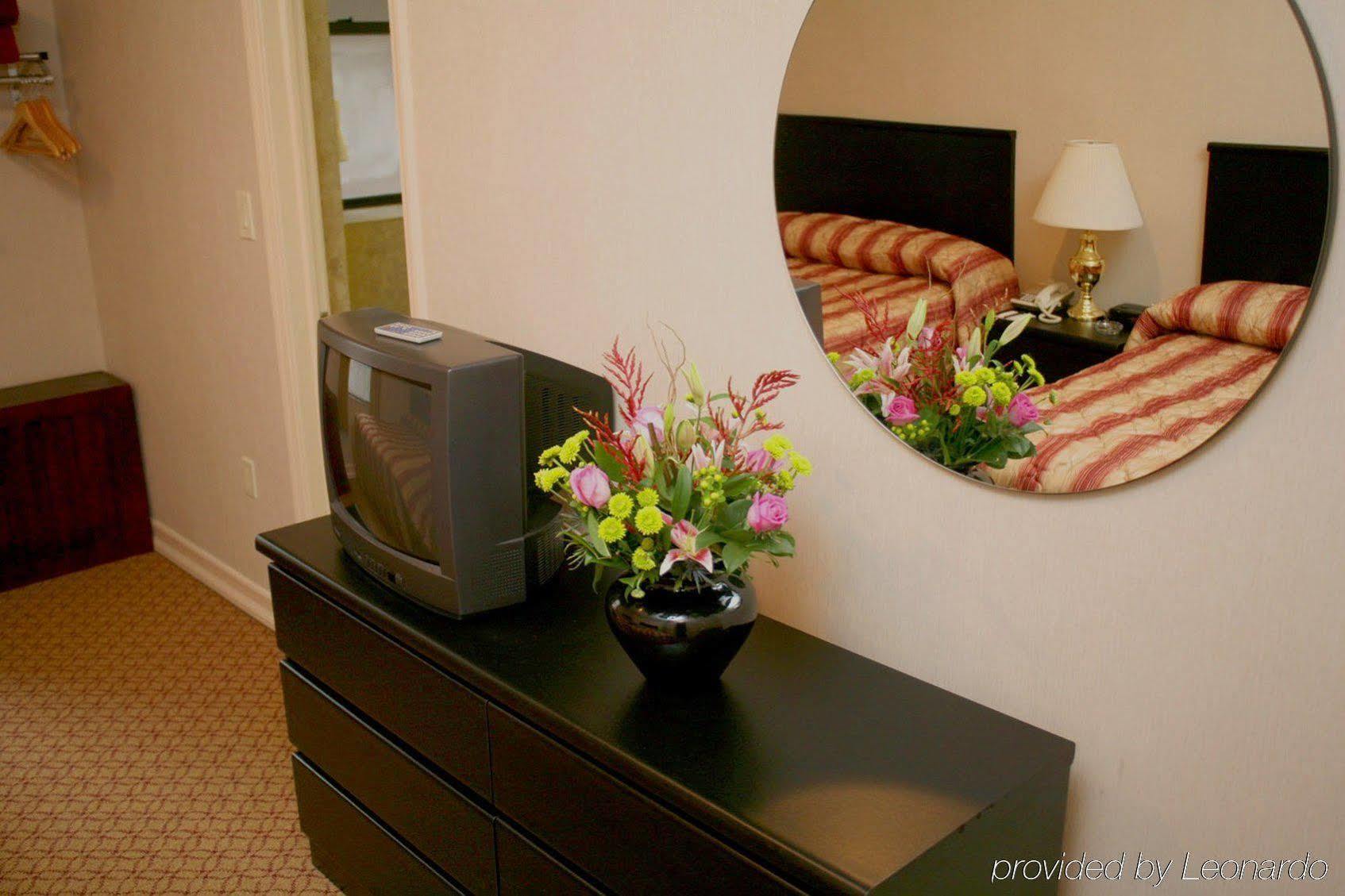 Radio City Aparthotel 3*
