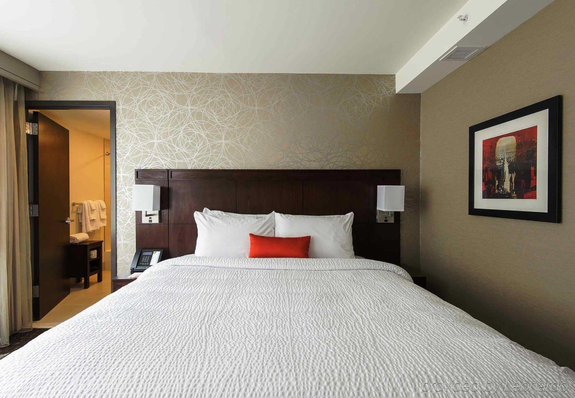 Courtyard By Marriott Times Square West 3*