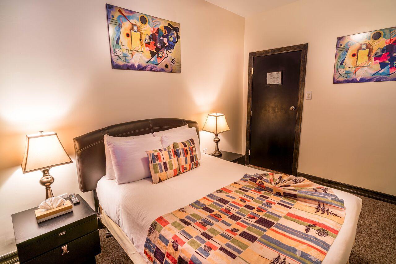 Hostel Royal Park