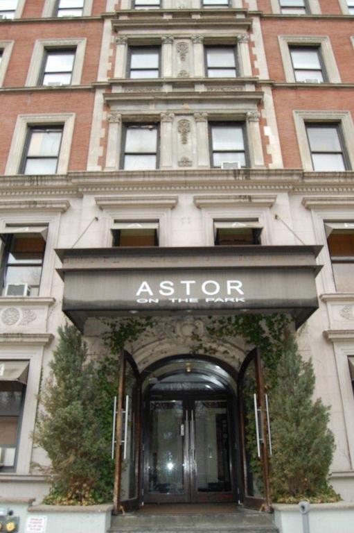 Hotel Park West 3*