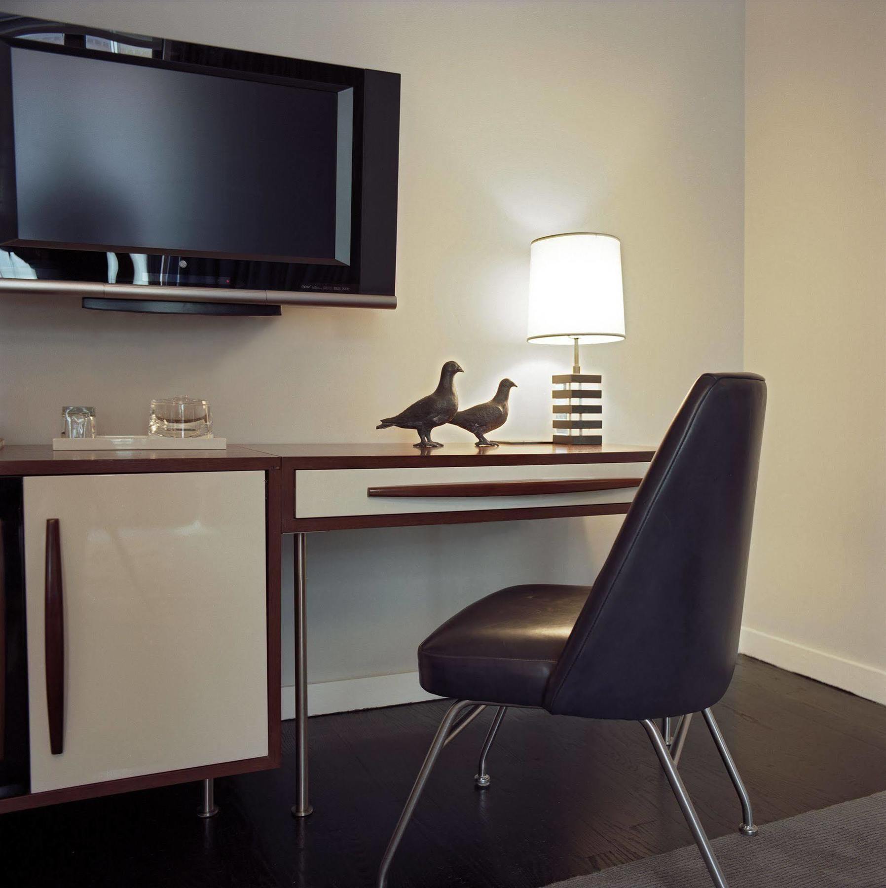 6 Columbus Central Park Hotel 4*