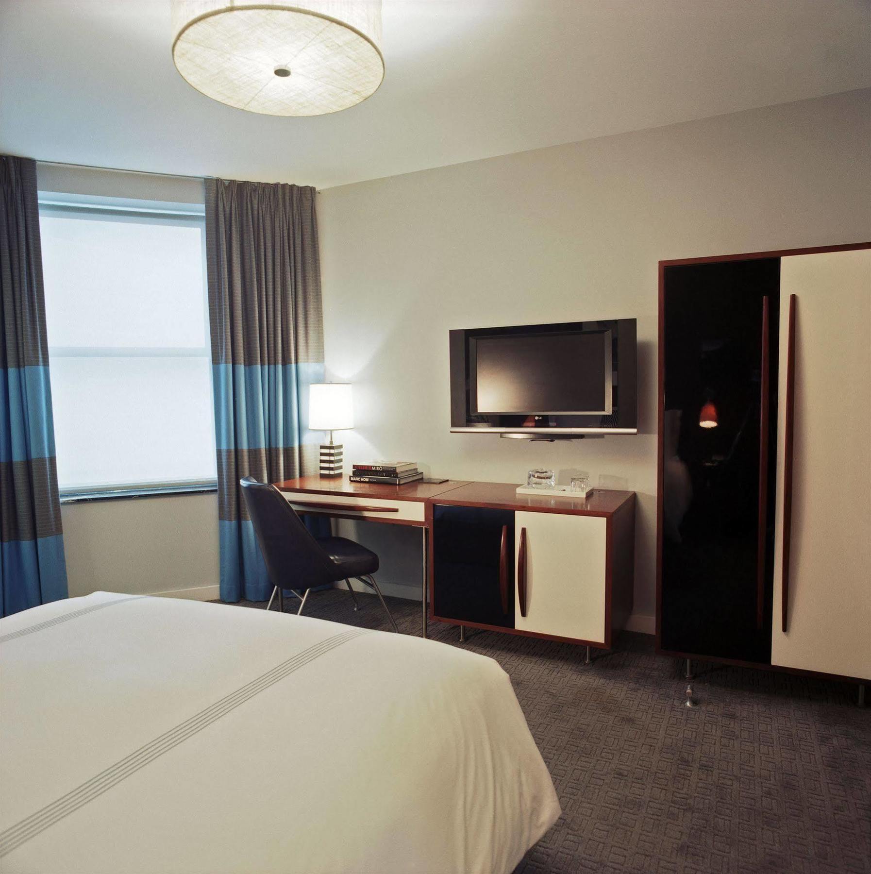 6 Columbus Central Park Hotel 4*