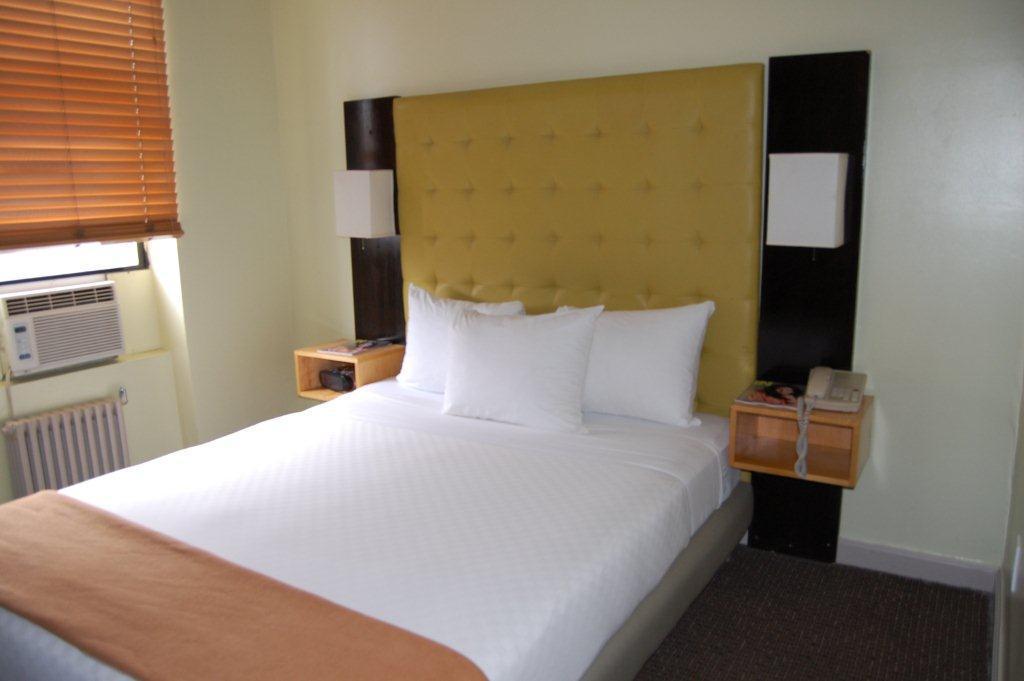 Park West Hotel 3*