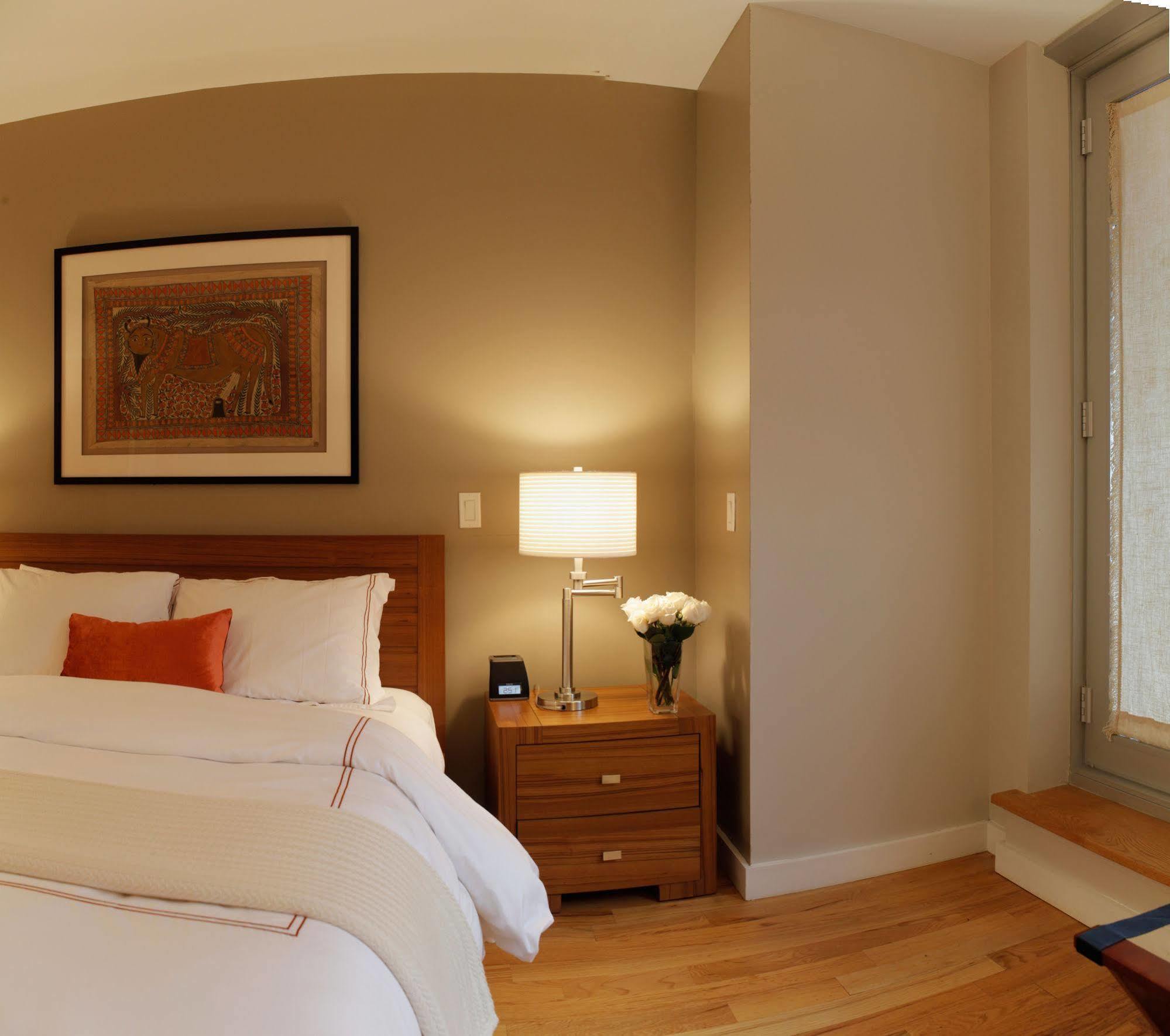 Sanctuary Nyc Retreats Guest house