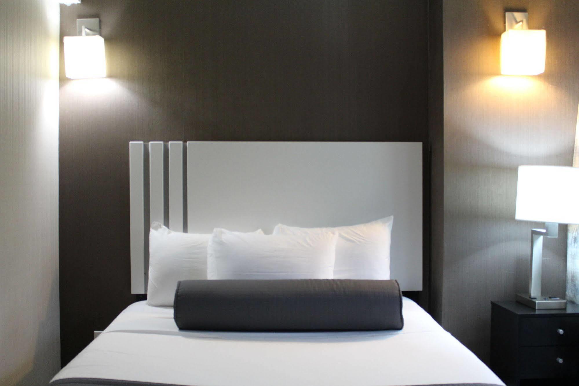 Cliff Hotel